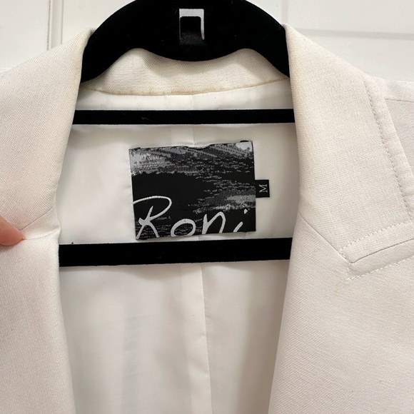 White Linen Vest with Shoulder Pads - Picture 8 of 9